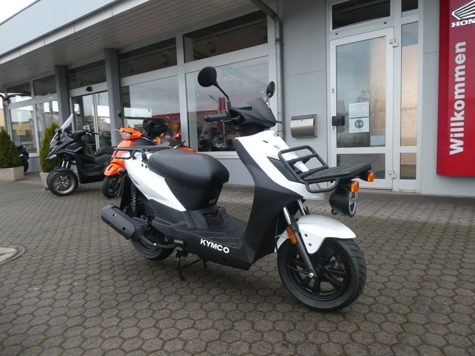 Gebrauchte Kymco Agility Carry 125i CBS Baujahr 2022 50 Km Preis