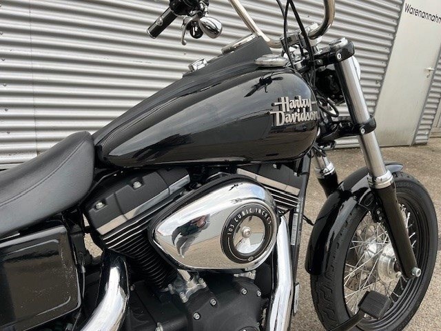 Harley-Davidson Dyna Street Bob FXDB (Vivid Black) - Bild 2
