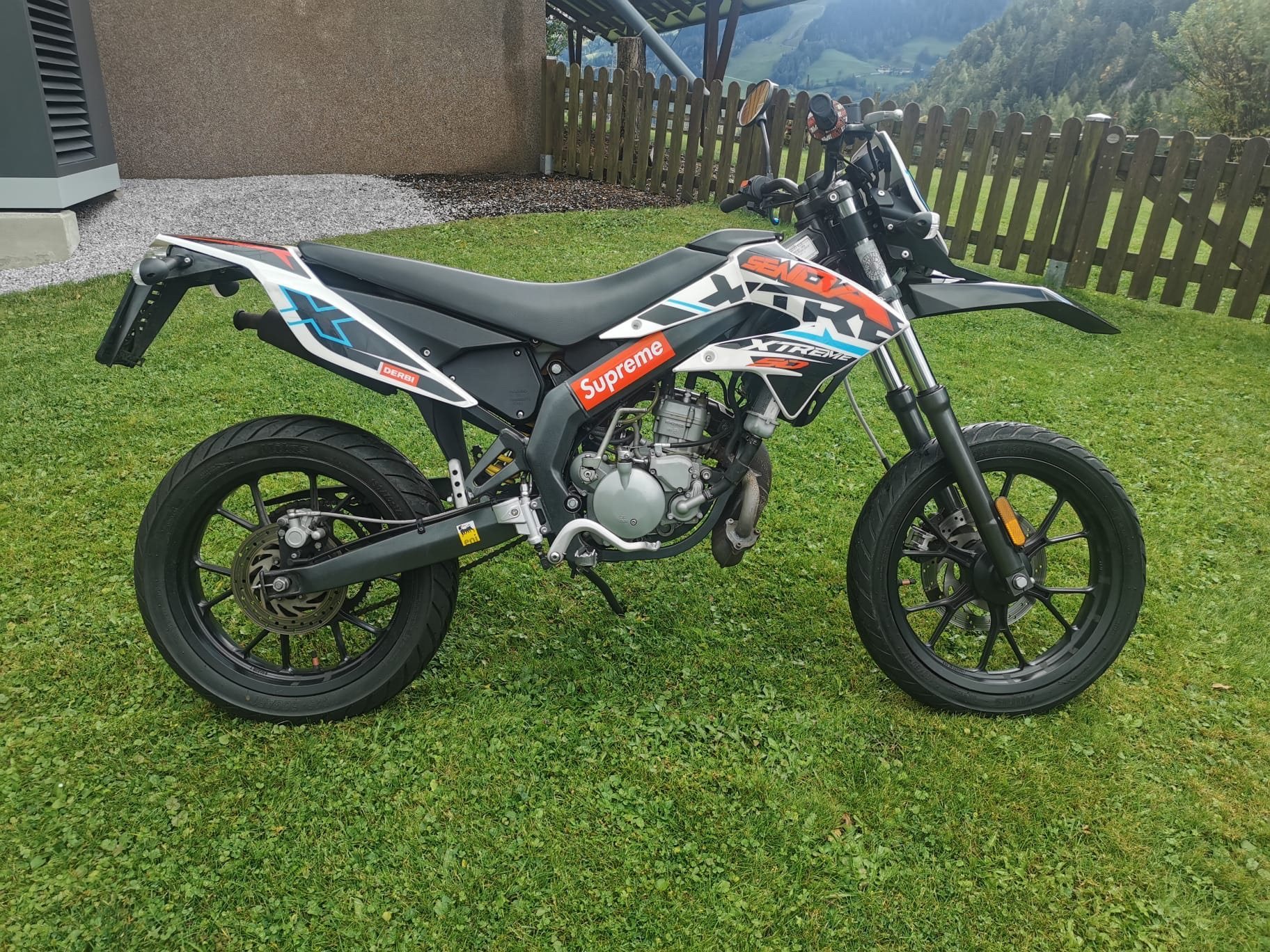 Gebrauchte Derbi Senda Drd X Treme Sm Ez Km Eur