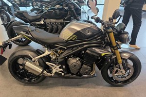 Angebot Triumph Speed Triple 1200 RS Angebot Triumph Speed Triple 1200 RS