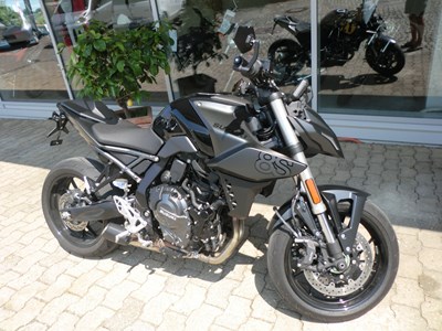 GSX-8S