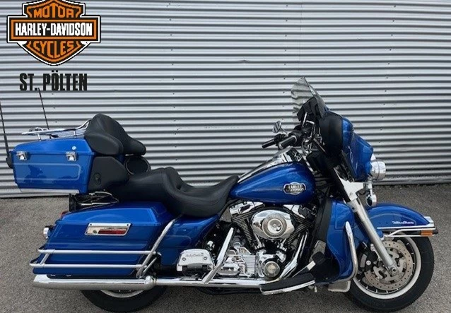 Harley-Davidson Electra Glide Ultra Classic FLHTCU (Pacific Blue Pearl)