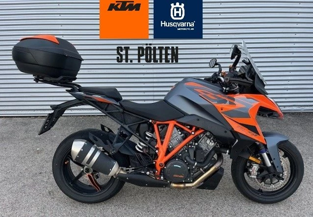 KTM 1290 Super Duke GT (weiß)