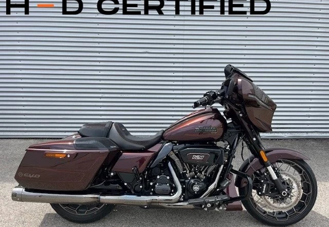 Harley-Davidson CVO Street Glide FLHXSE (Copperhead/Scorched Chrome Finish)