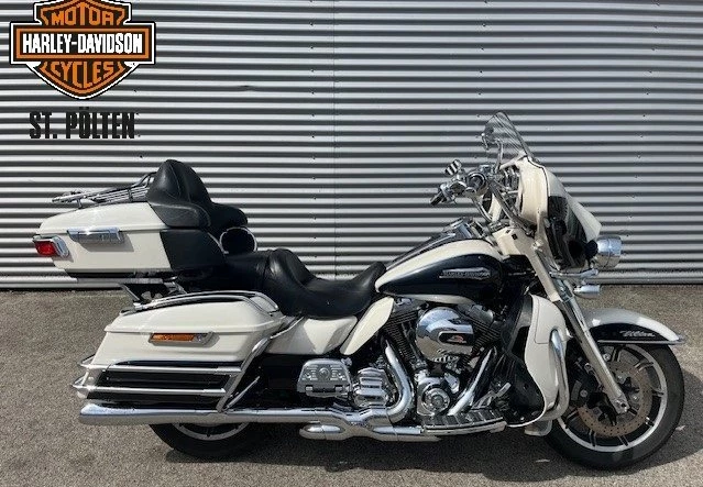 Harley-Davidson Electra Glide Ultra Classic FLHTCU (Birch White/Midnight Pearl)