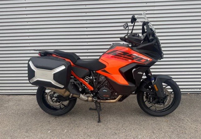 KTM 1290 Super Adventure S (orange)