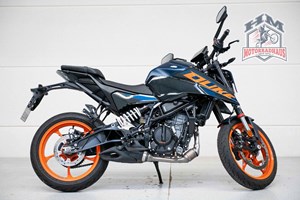 Angebot KTM 125 Duke Angebot KTM 125 Duke