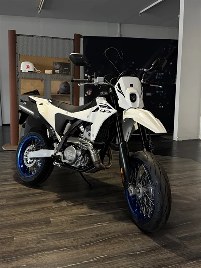 DR-Z4SM