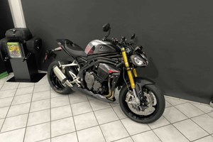 Angebot Triumph Speed Triple 1200 RS Angebot Triumph Speed Triple 1200 RS