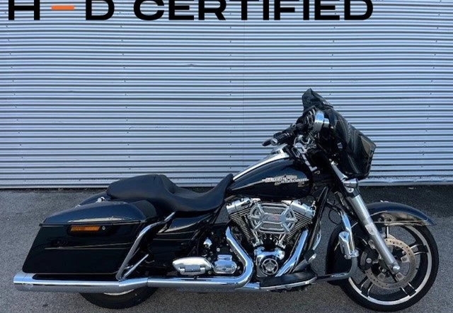 Harley-Davidson Touring Street Glide Special FLHXS (Vivid Black)