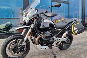 Angebot Moto Guzzi V85 TT Guardia d'Onore Angebot Moto Guzzi V85 TT Guardia d'Onore