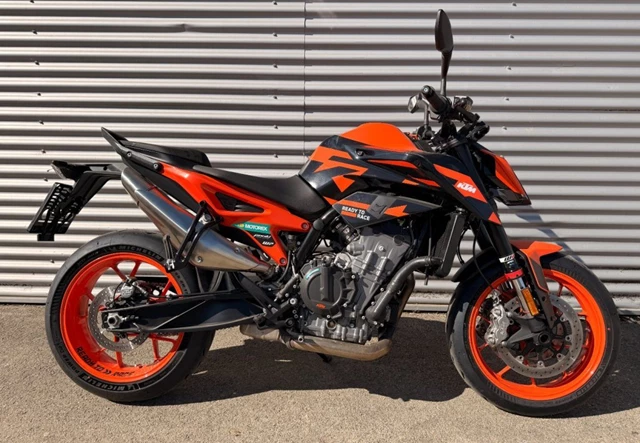 KTM 890 Duke GP (orange)