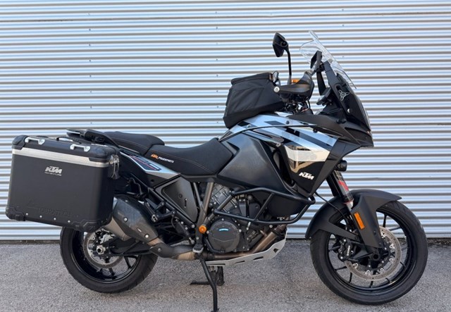 KTM 1290 Super Adventure S (silber)