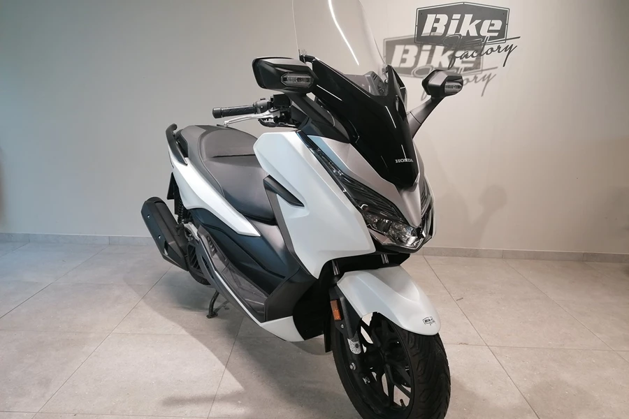 Honda Forza 125