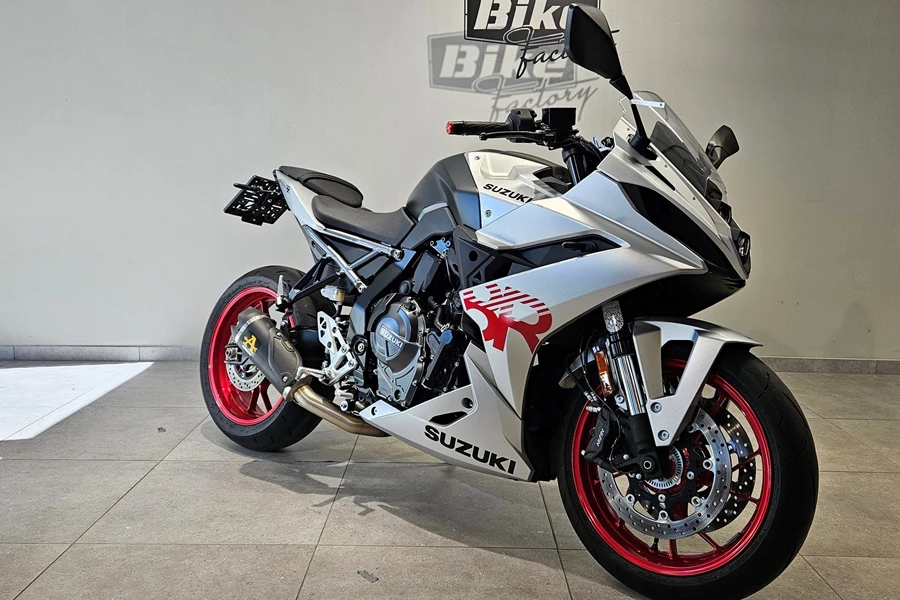Suzuki GSX-8R