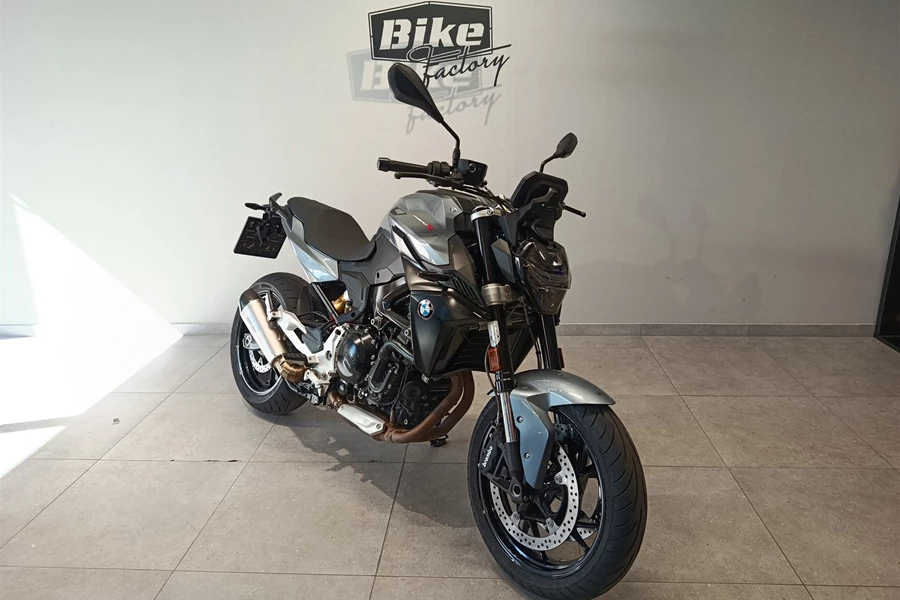 BMW F 900 R