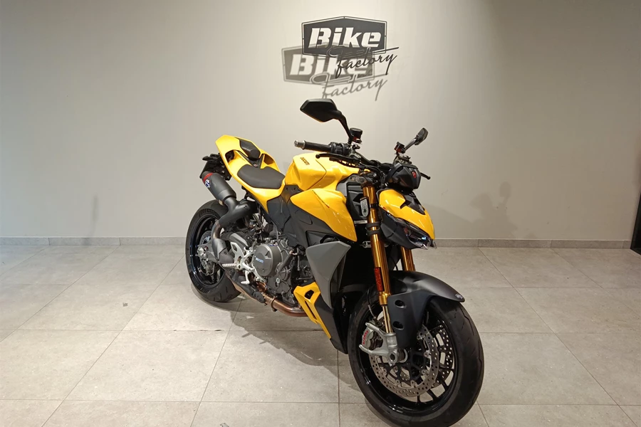 Ducati Streetfighter V2 S