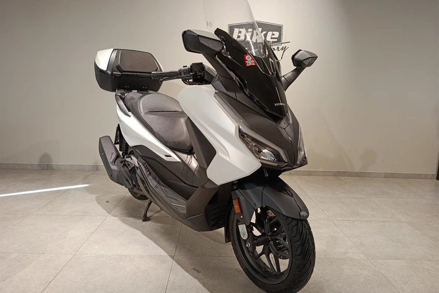 Honda Forza 125