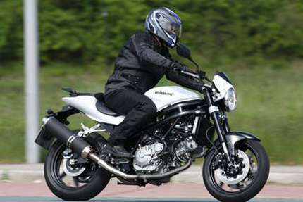 Motorrad Vergleich Hyosung GT 650i SE Naked 2011 Vs Hyosung GT 650