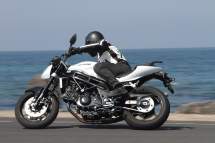 Motorrad Vergleich Kawasaki Z650 2021 Vs Hyosung GT 650i Naked 2013