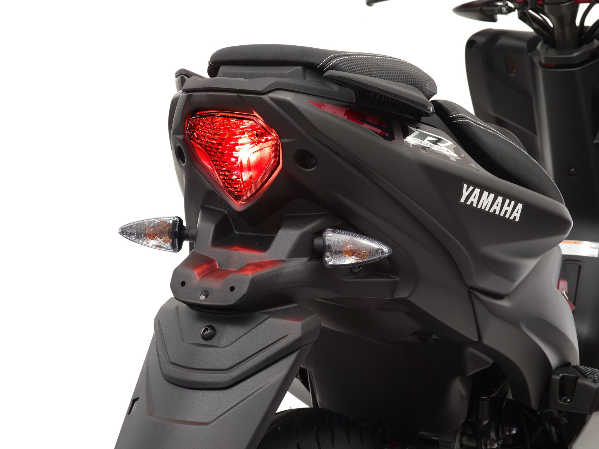 Motorrad Vergleich Yamaha Aerox Naked Vs Yamaha Aerox Naked