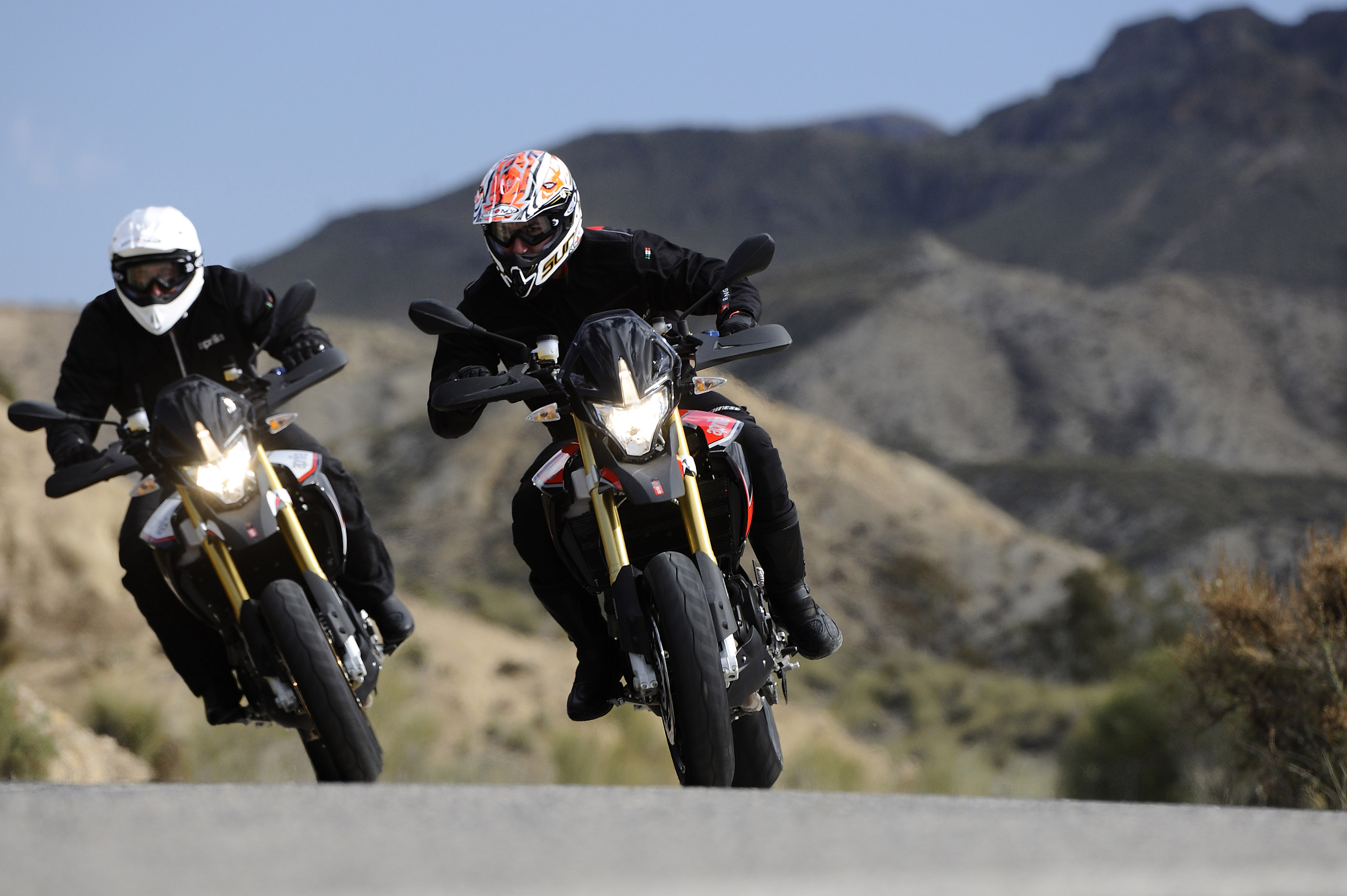 Motorrad Vergleich Ducati Multistrada S Vs Aprilia Dorsoduro