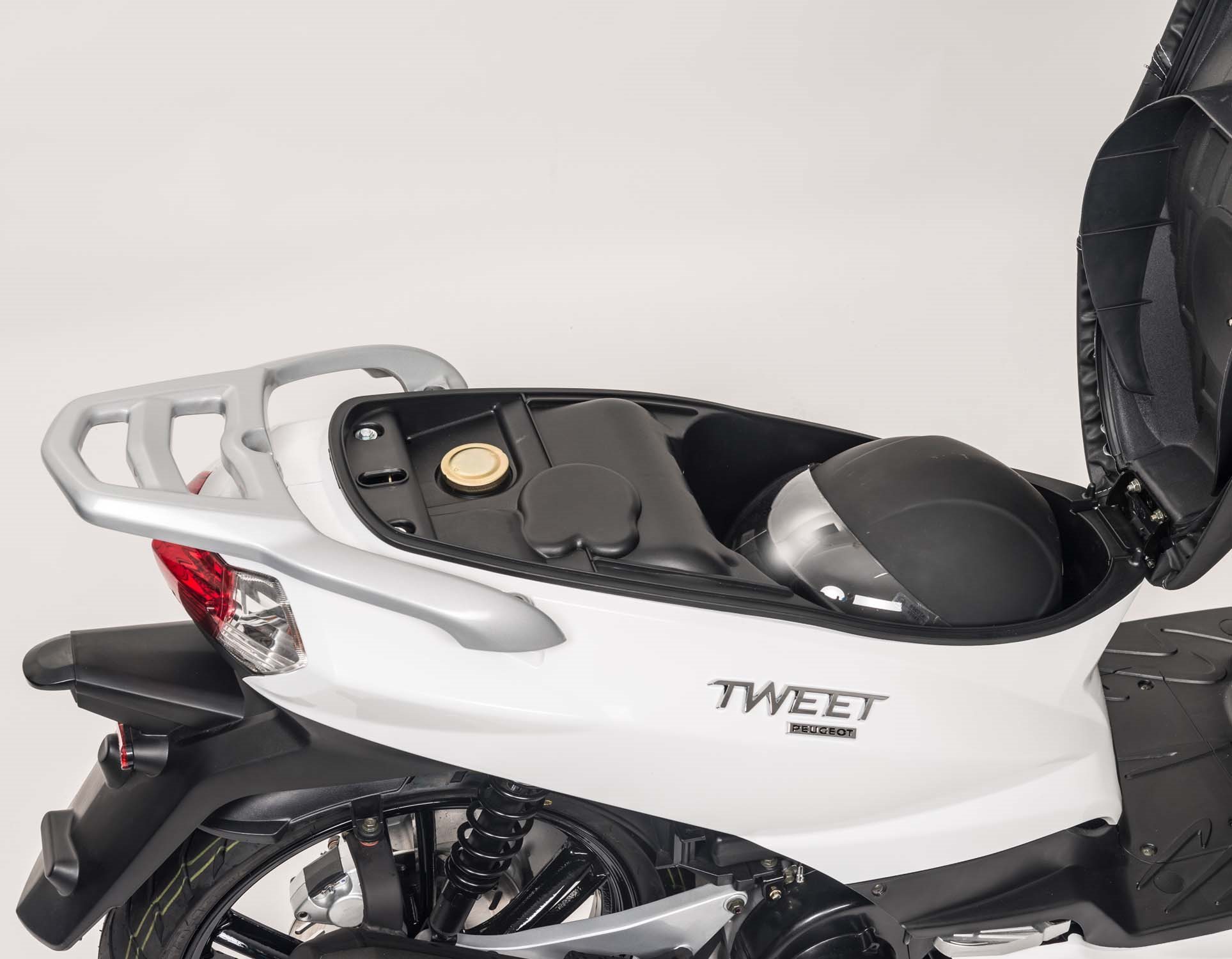 Motorrad Vergleich Peugeot Tweet 125 Active 2021 Vs Piaggio Medley 125