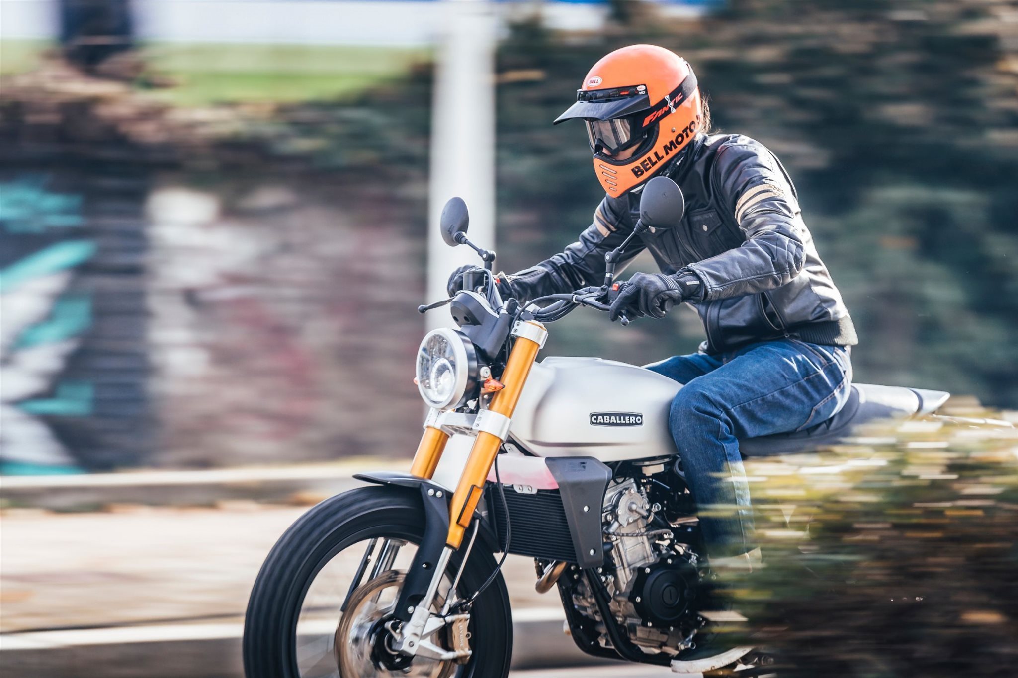 Motorrad Vergleich Fantic Caballero Flat Track Vs Fantic