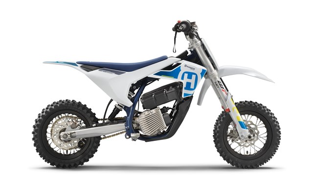 Husqvarna EE 3 ()