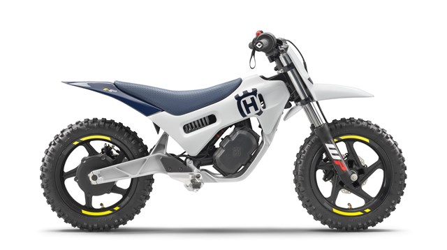 Husqvarna EE 2 ()