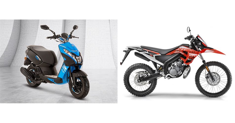 Motorrad Vergleich Peugeot Streetzone Naked Vs Derbi Senda Drd