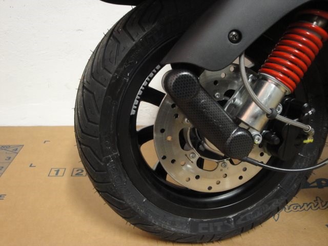 Details zum Custom-Bike Vespa GTS 125 i.e. Super Sport des