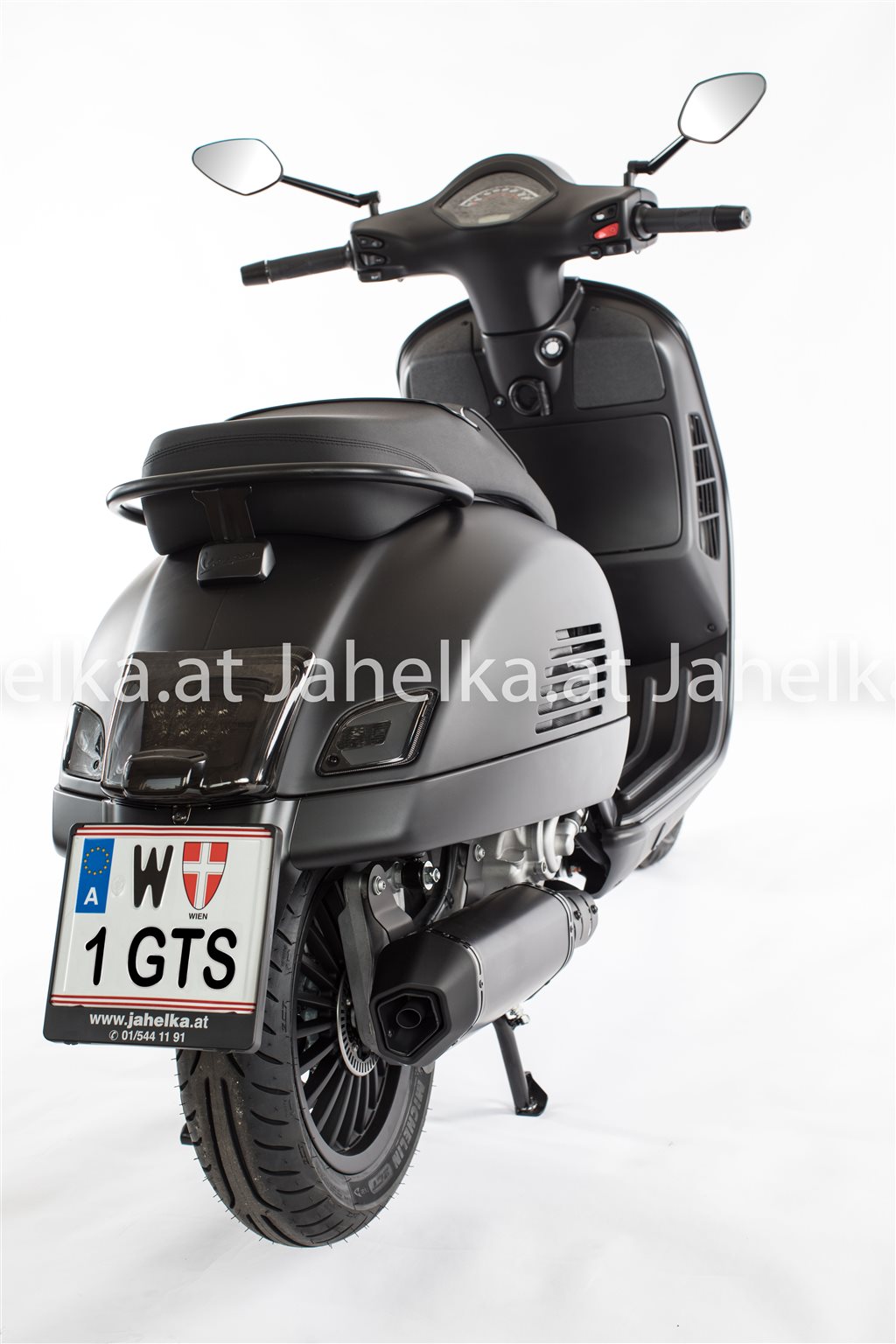 Details zum Custom-Bike Vespa GTS 300 Super Notte des Händlers Jahelka  Zweirad Gmbh & Co KG