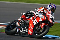 Muggeridge dominiert IDM Superbike Auftakt: Doppelsieg für Australien