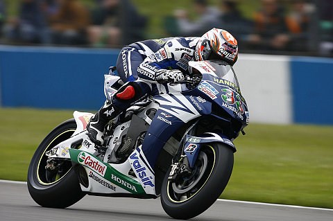 Gute Stimmung bei Gresini: Neuer Auspuff, neue Freude