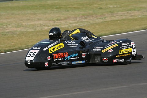 IDM Sidecar: Schlosser/Hänni an der Spitze