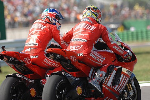 Rennen MotoGP: Stoner ist Weltmeister, Capirossi gewinnt