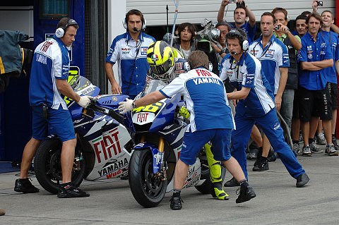 Weber kritisiert Yamaha: Das Team war an den kalten Reifen schuld