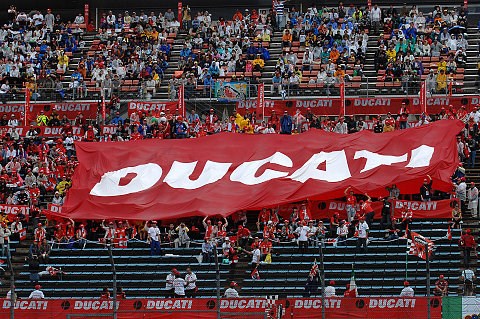 Ducatis Party: Ein Fest in Bologna