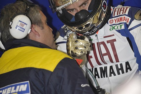 Verkehrte Yamaha-Welt: Lorenzos Glück und Rossis Probleme