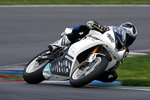 IDM Supersport in der Lausitz: Tode räumt ab