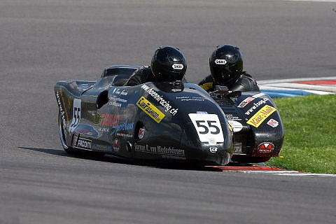 IDM Sidecar in der Lausitz: Schlosser/Hänni siegen