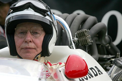 Surtees gefallen Schumachers Motorrad-Ausflüge: Willkommen im Club