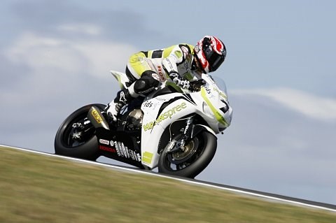 Checa holt erste Superbike-Pole: Neukirchner fährt auf Startplatz zwei