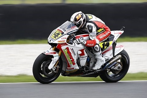 De Puniet verletzte sich den Finger: Runde sechs, Kurve zwei