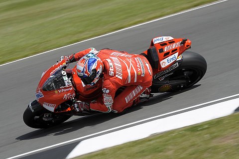 Stoner souverän zur Regenpole: Australien gibt Gas