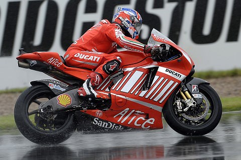 Ducati mit angekratzen Erfolg in Donington: Ein Wechselbad der Gefühle