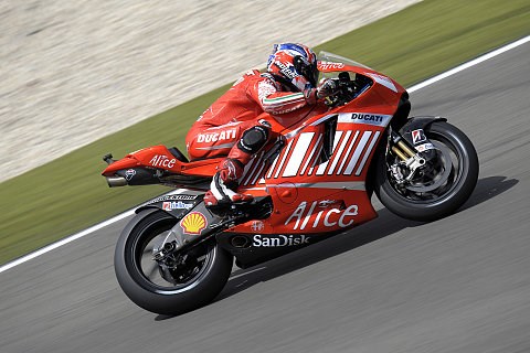 Stoner dominiert, Rossi stürzt: Die WM ist nach Assen wieder offener