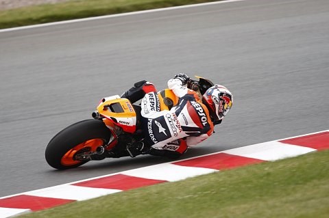 Pedrosa entführt die Bestzeit: Den letzten Moment genutzt