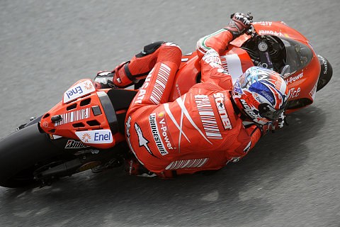 Stoner holt souveräne Pole: Den Rest stehen gelassen